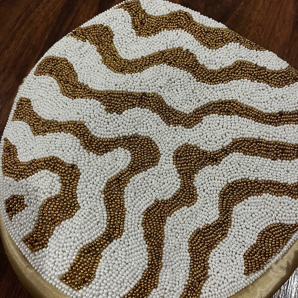 Gold and White Beaded Crossbody Bag with Chain Strap - Picture 6 of 8